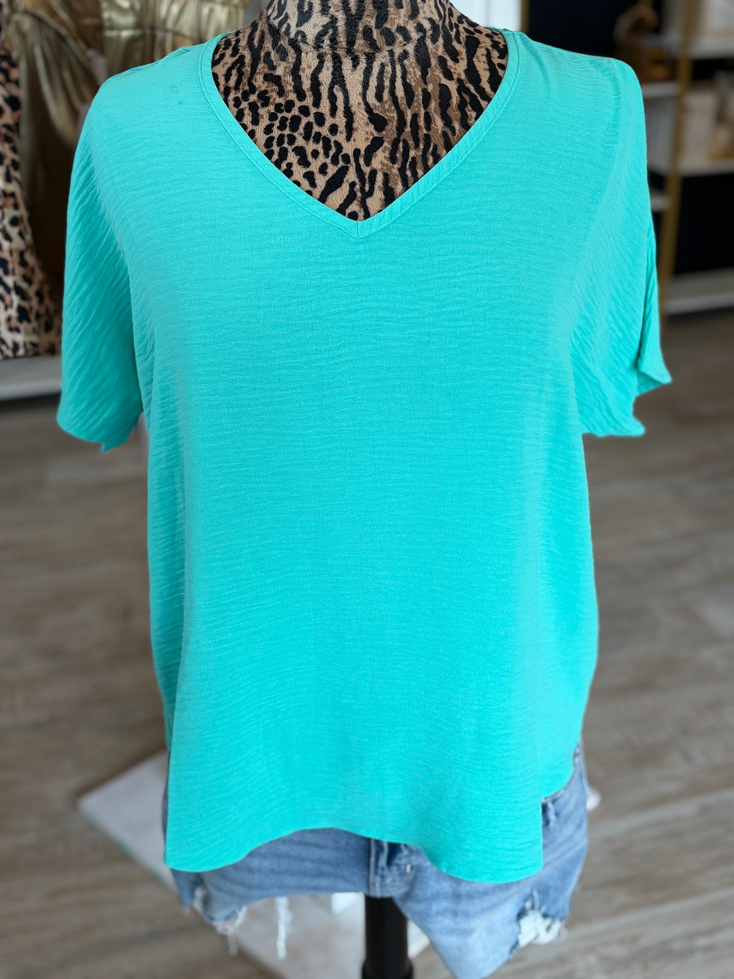 Woven Airflow V-Neck Short Sleeve Top - Mint
