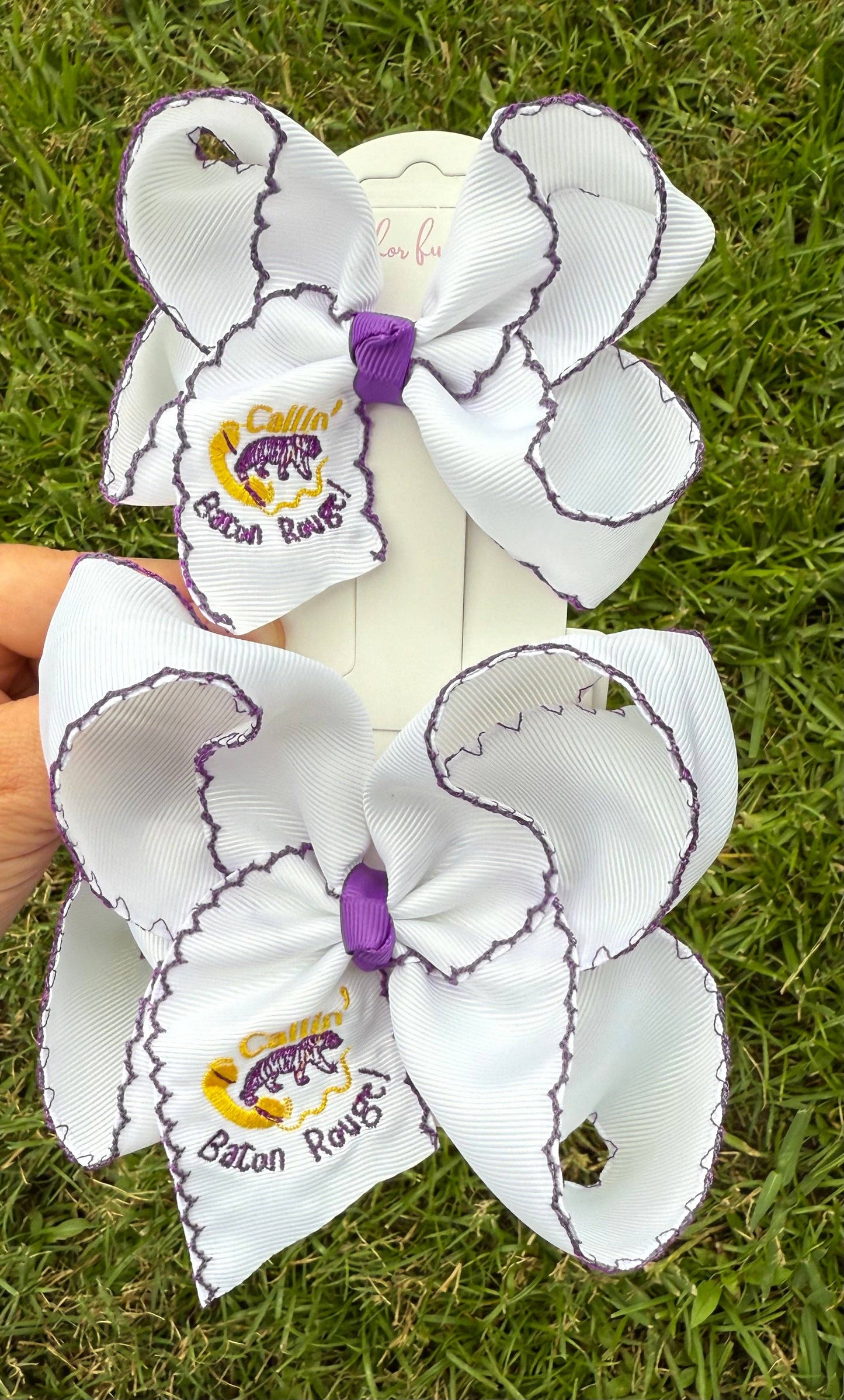 Callin’ Baton Rouge Embroidered Hair Bow: 4 inch