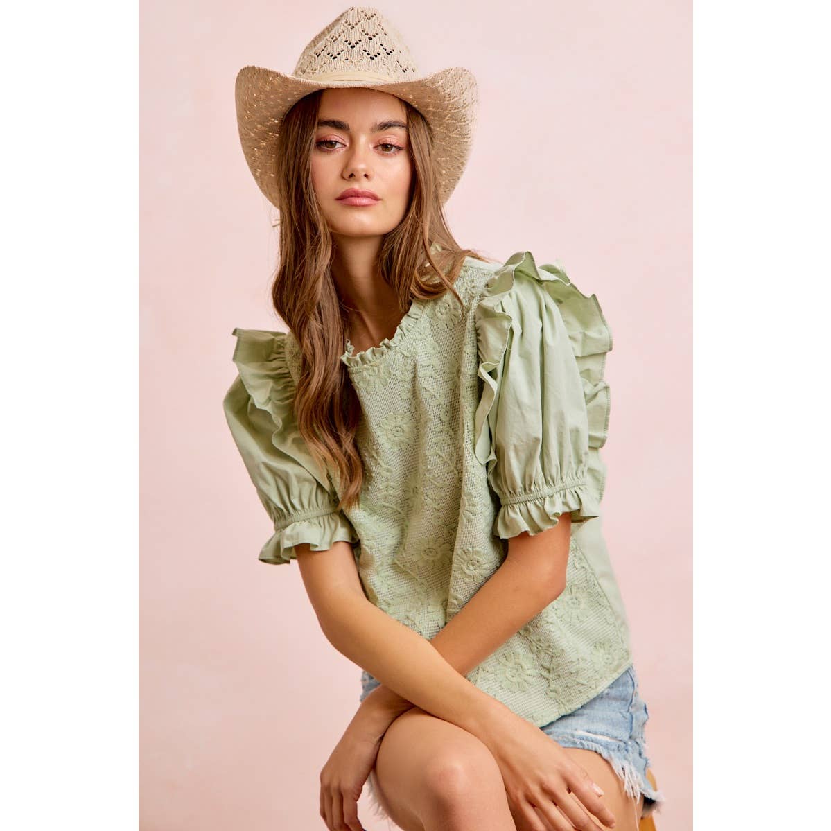 RUFFLED DETAIL PUFF SLEEVE CROCHET TOP