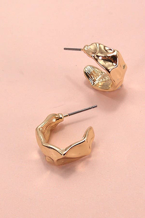 MINI HAMMERED HOOP HUGGIE EARRINGS