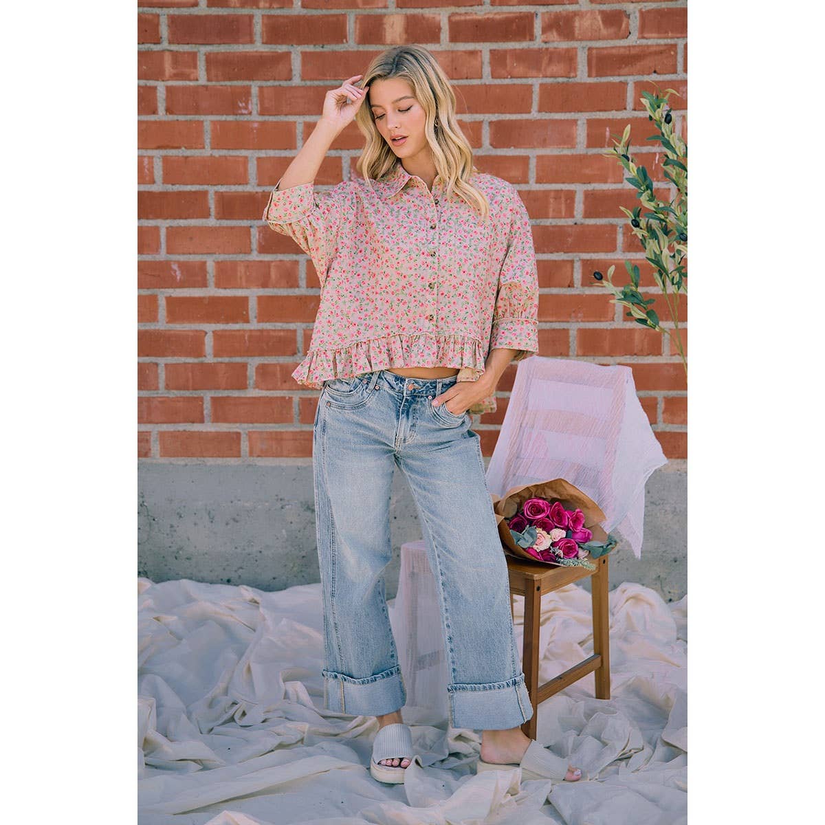 DUSTY ROSE FLORAL RUFFLE HEM BUTTON DOWN BLOUSE