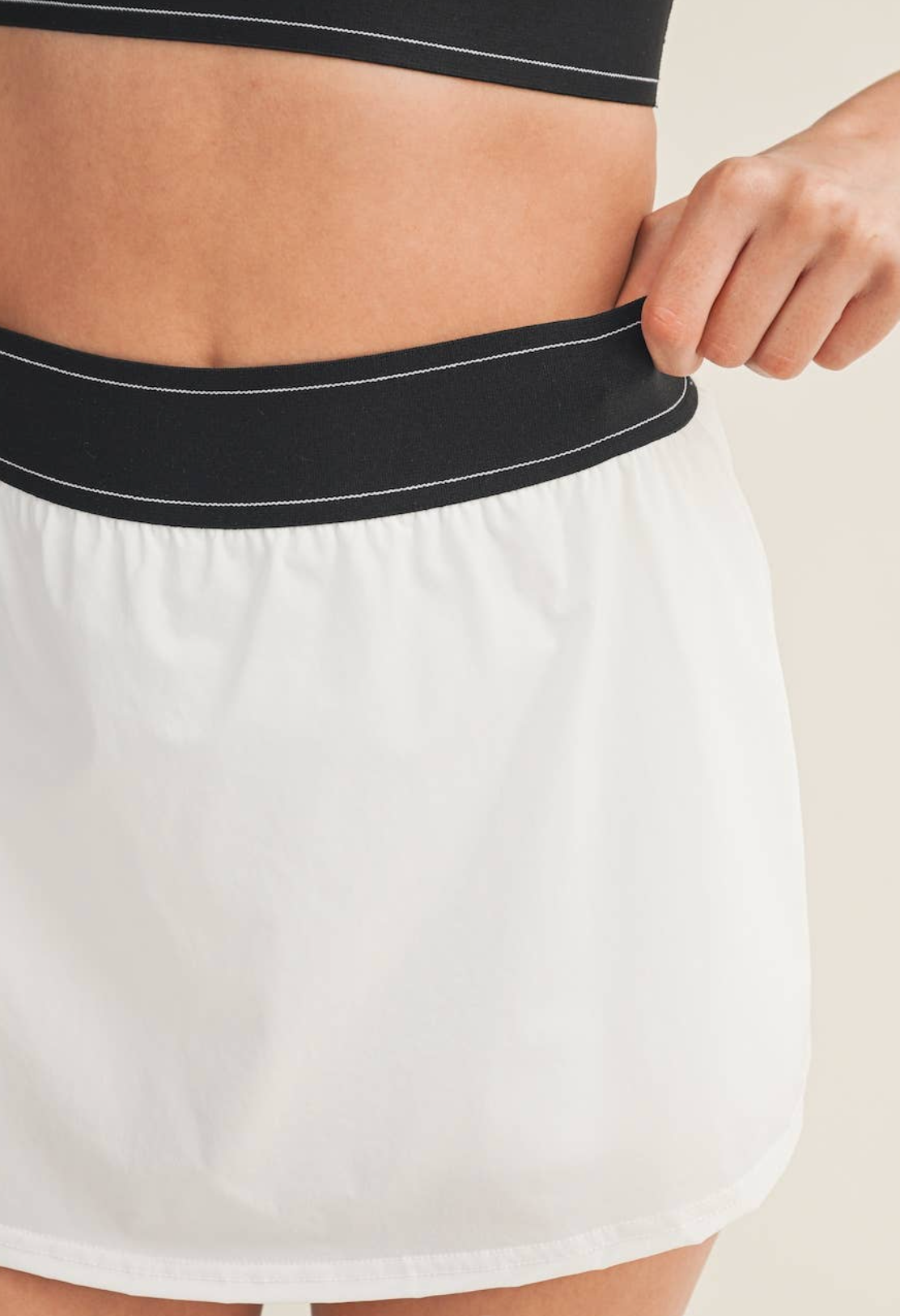 White Lightweight Skort With Elastic Waistband
