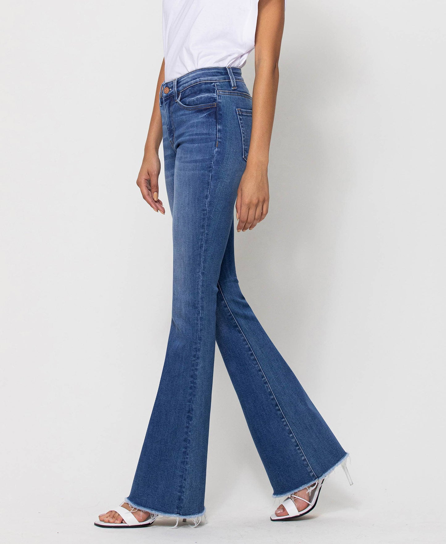 MID RISE RAW HEM FLARE JEANS SUNFADED