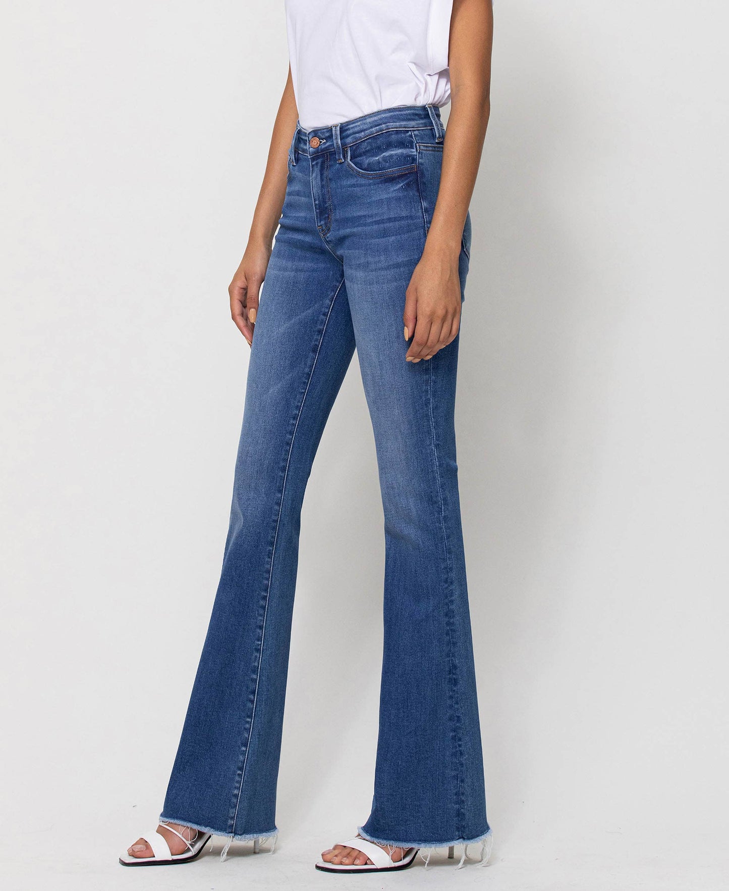 MID RISE RAW HEM FLARE JEANS SUNFADED