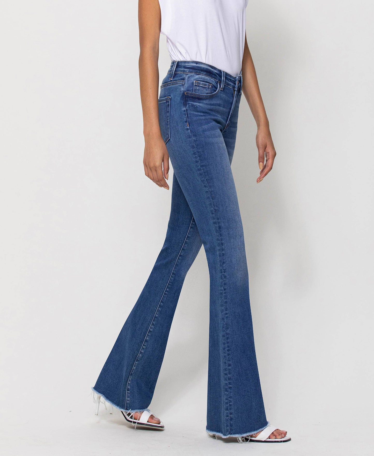 MID RISE RAW HEM FLARE JEANS SUNFADED