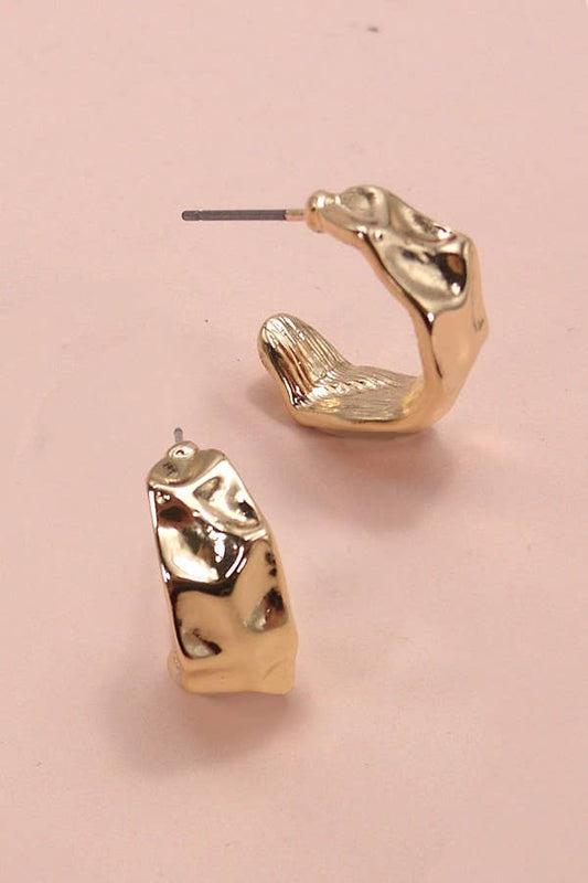 MINI HAMMERED HOOP HUGGIE EARRINGS
